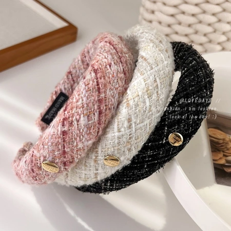 The new Korean "Little Gold Bean" style tweed headband with a mixed color headband, a French-style pressed hairpin for women The new Korean "Little Gold Bean" style tweed headband with a mixed color headband, a French-style pressed hairpin for women